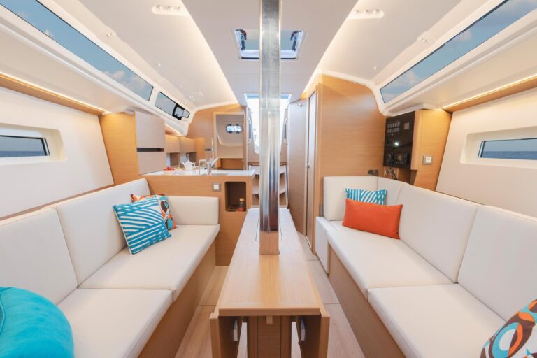 Sun Odyssey 350 2