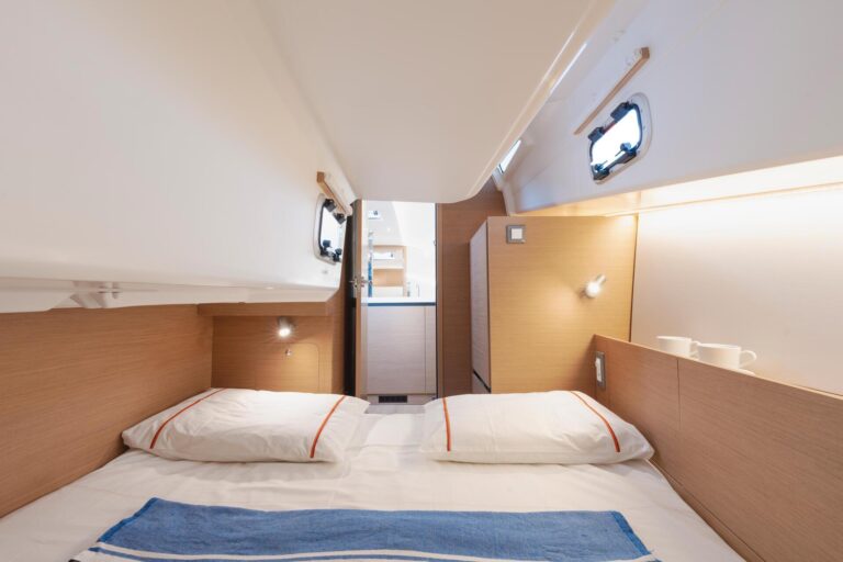 Sun Odyssey 350 4